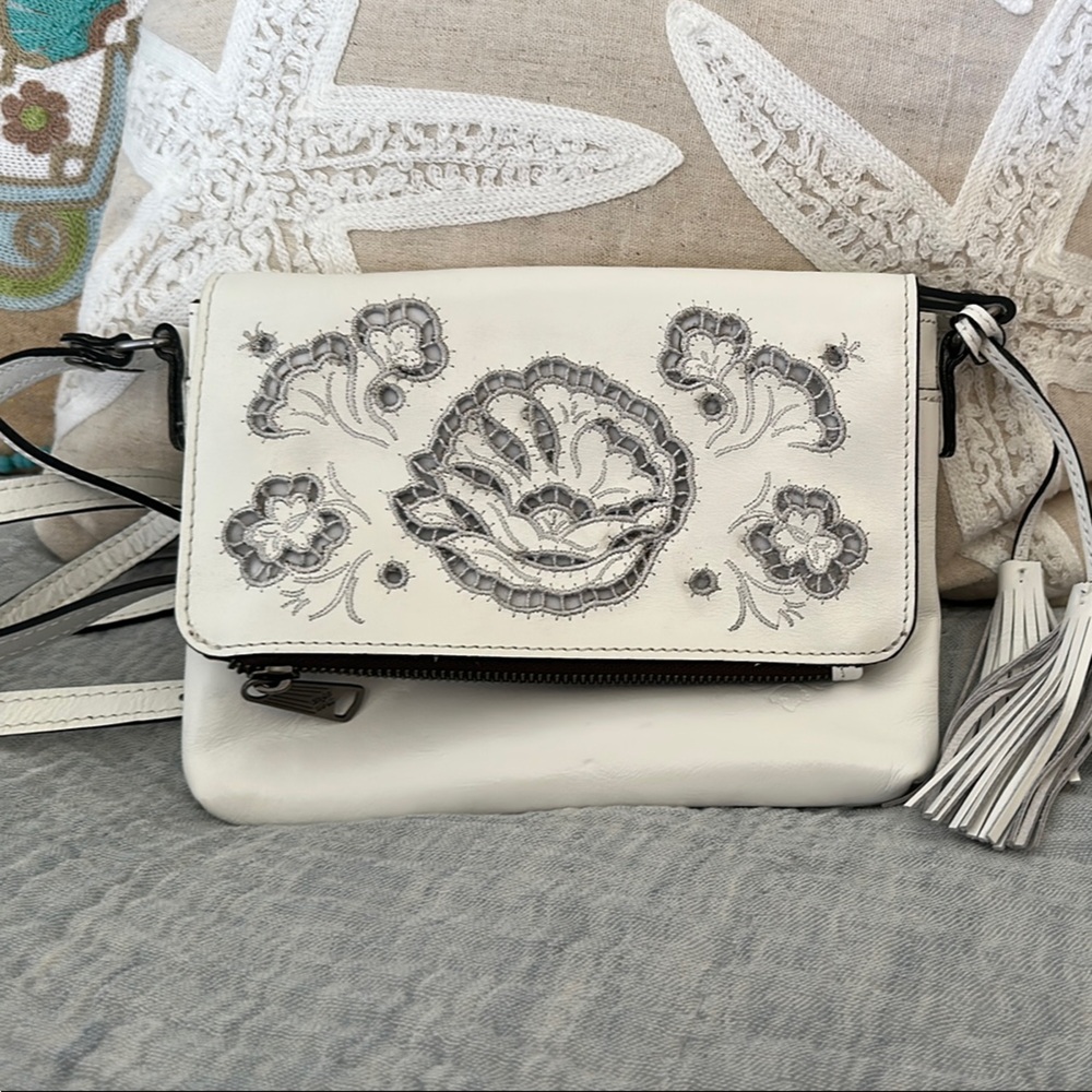 Patricia Nash White Floral Clutch Wristlet